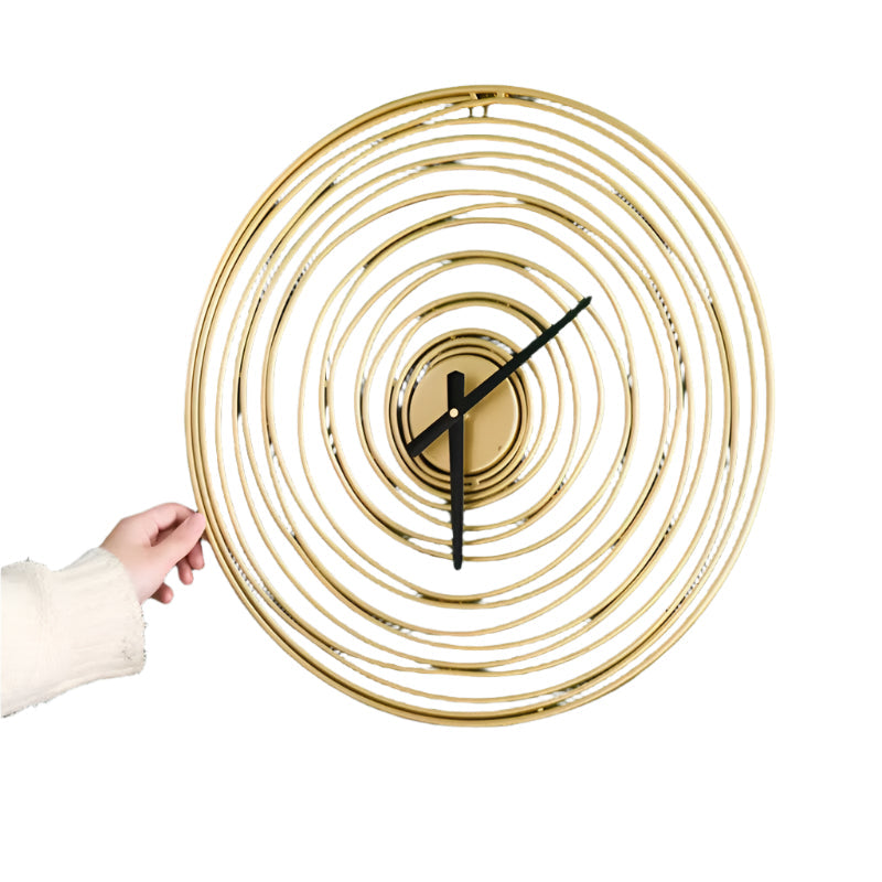 TimeCraft – Klassisk gullfarget veggklokke