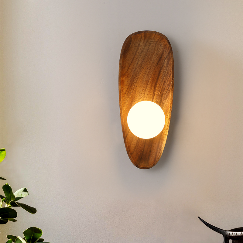 LumiWood moderne vegglampe i tre – naturlig eleganse og varm atmosfære