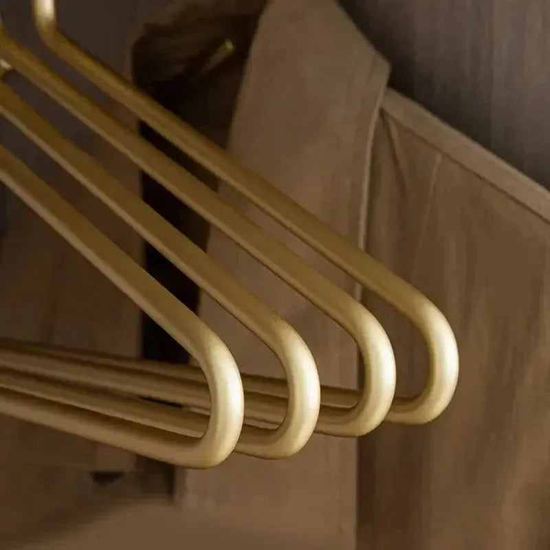 HangerSet - slanke, moderne metallhengere (4+1 stk.)