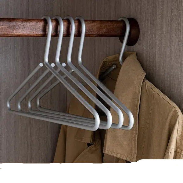 HangerSet - slanke, moderne metallhengere (4+1 stk.)