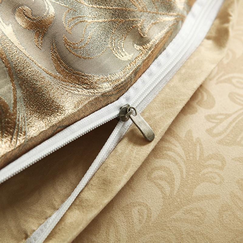 SatinLuxe dynetrekksett med glatt overflate og slanke putetrekk