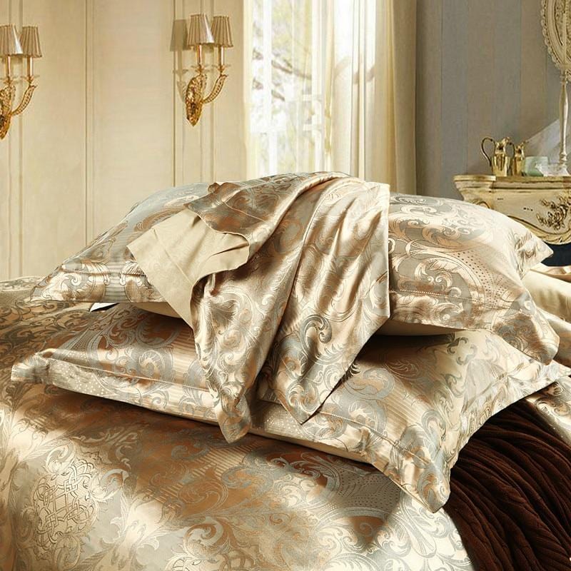 SatinLuxe dynetrekksett med glatt overflate og slanke putetrekk