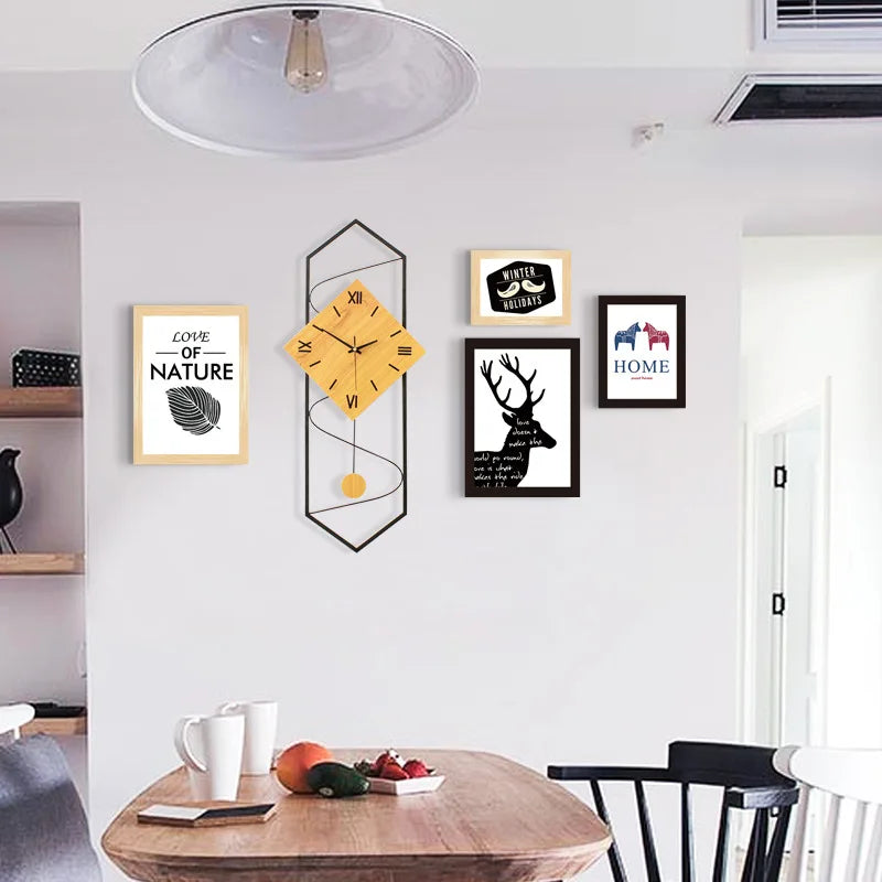 NordicTime 3D veggklokke – stilig tredesign med elegant stor skjerm