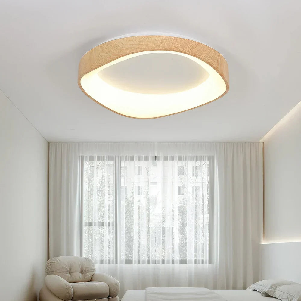 LysLuna Elegant taklampe i tre med myk LED-belysning