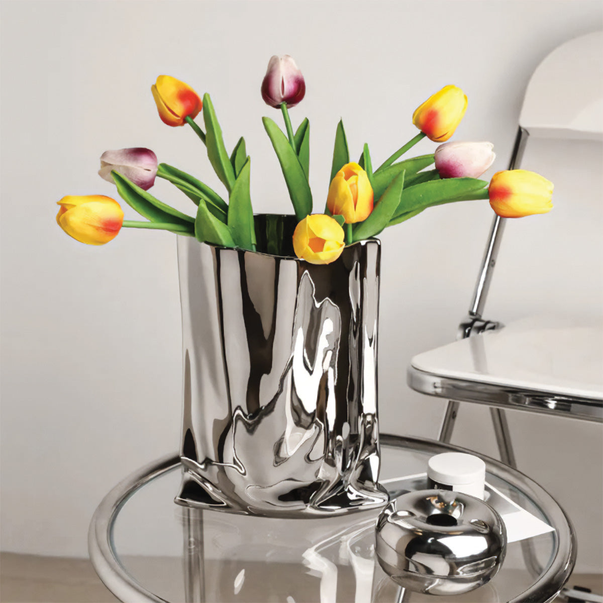 CurvaVase Moderne skulpturell vase - stilig krøllete design for elegante dekorasjoner