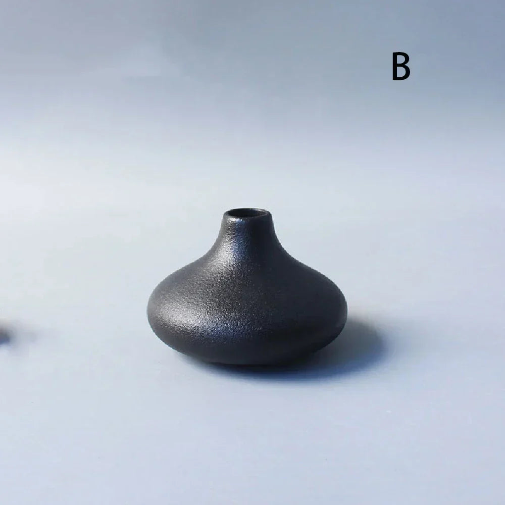 EllaForm teksturert keramikkvase