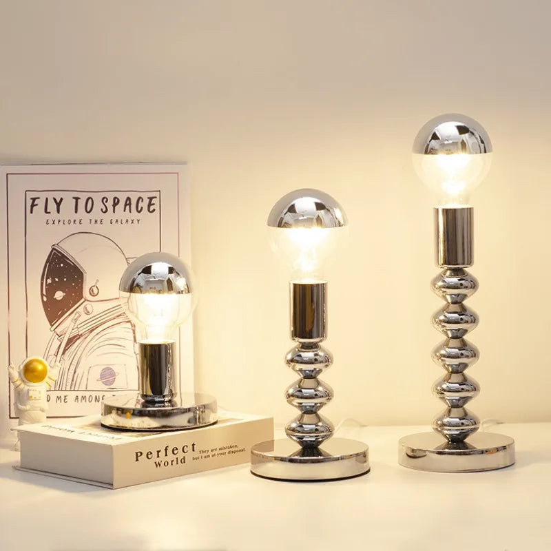LumiSphere - Moderne bordlampe med skjerm i speilglass