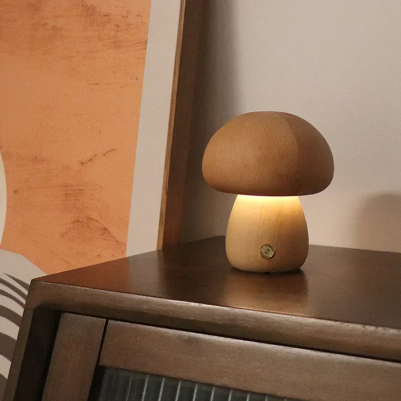 MystiGlow bordlampe med svamp i tre