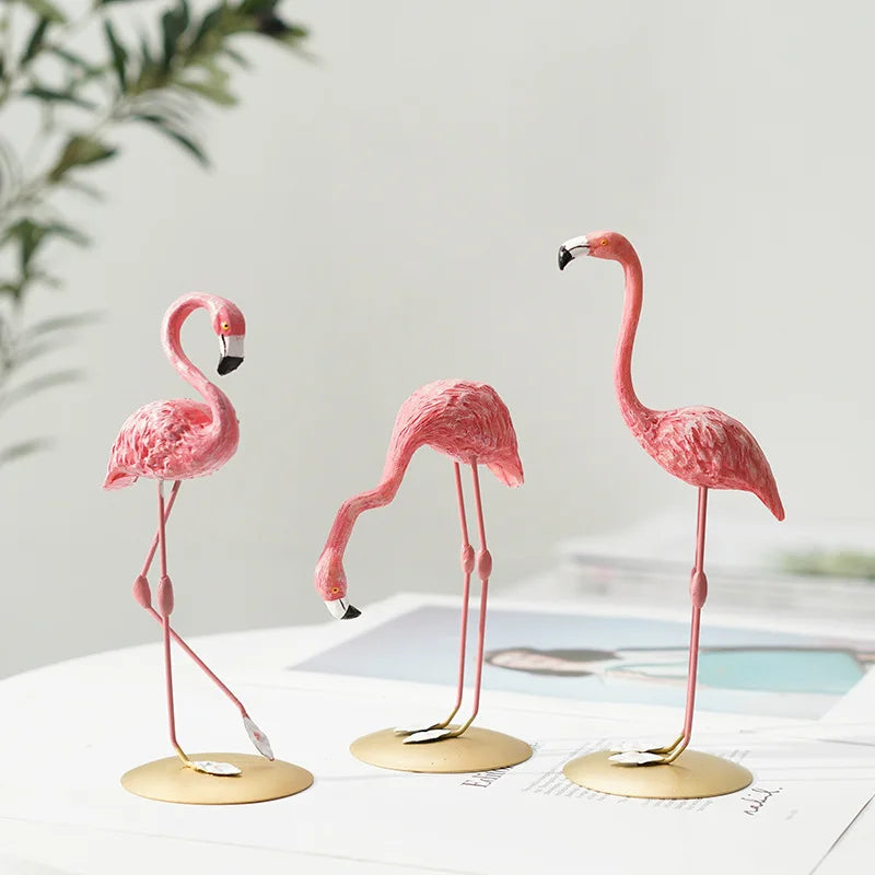 Flamora dekorativ flamingofigur – Elegant og unik karakter for hjemmet ditt