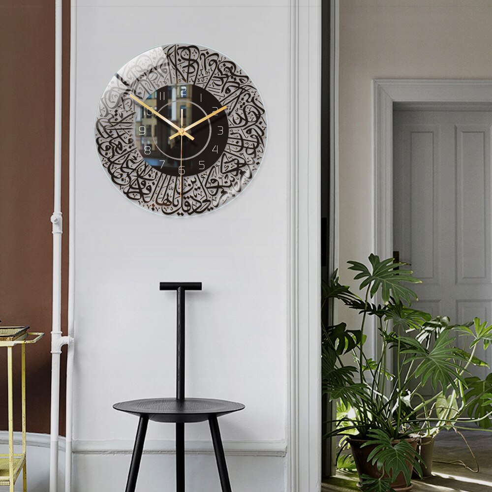 Elegant islamsk veggklokke - moderne design med tradisjonell kunst