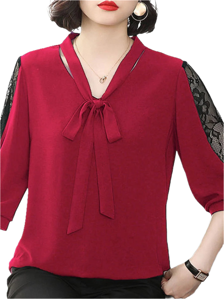 Estella - Elegant bluse med blondermer og V-hals