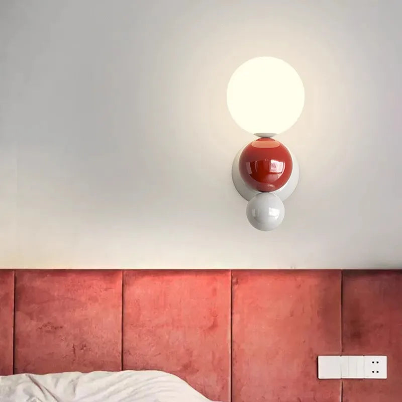 BubbleGlow – Moderne sfærisk vegglampe