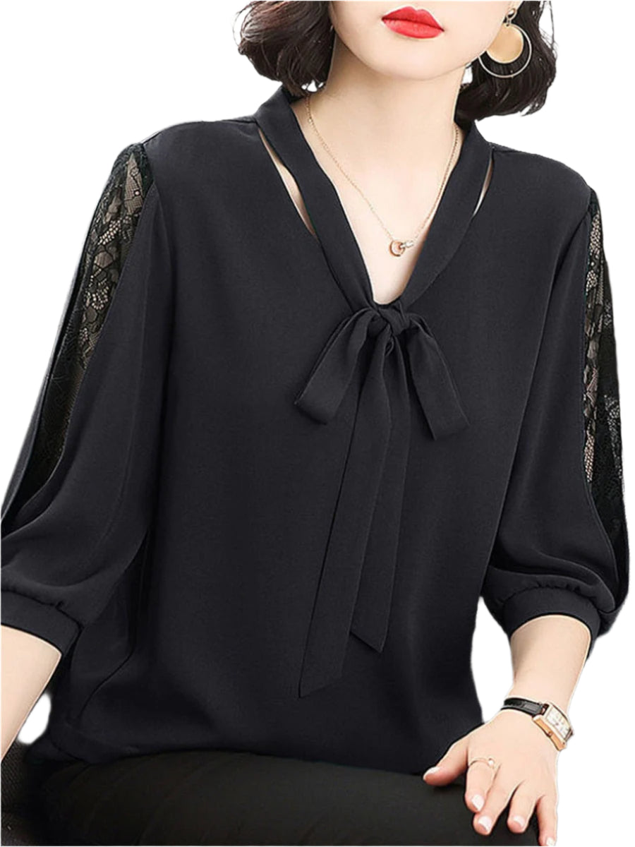 Estella - Elegant bluse med blondermer og V-hals