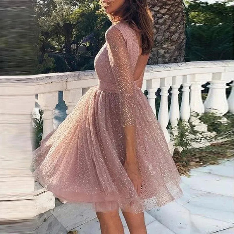 Freja - Festkjole med blonderygg uten rygg