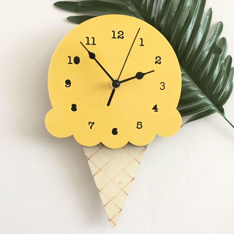 FrostTime isformet veggklokke – morsomt og lekent design for kreative rom