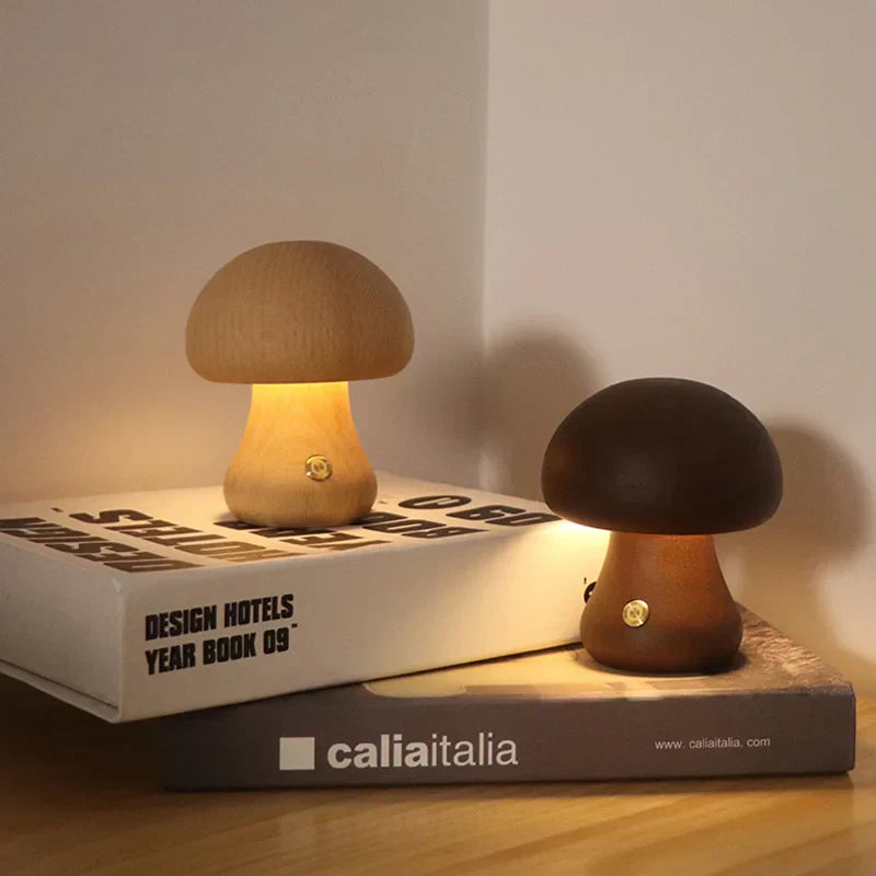 MystiGlow bordlampe med svamp i tre