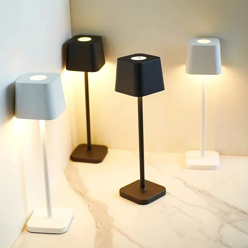 Moderne bordlampe