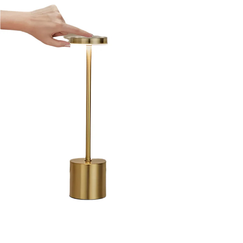 Nordica Bordlampe Klassisk - Tidløs design og koselig belysning