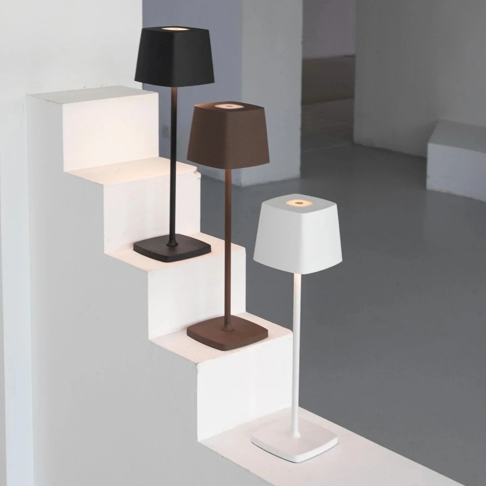 Moderne bordlampe