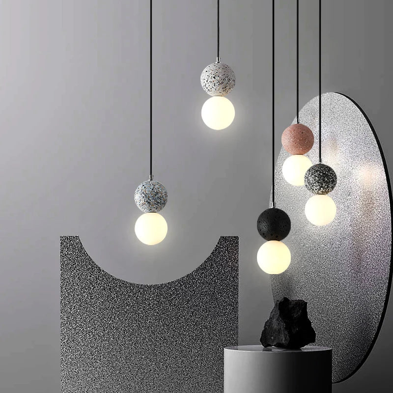 LumiOrb - Minimalistisk taklampe med glassskjerm