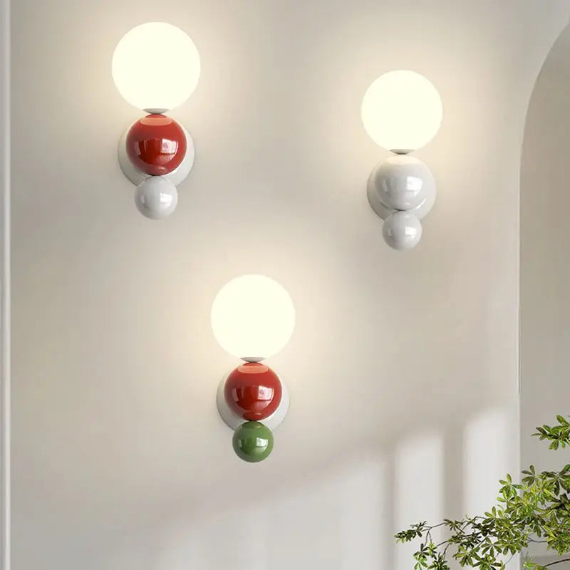 BubbleGlow – Moderne sfærisk vegglampe