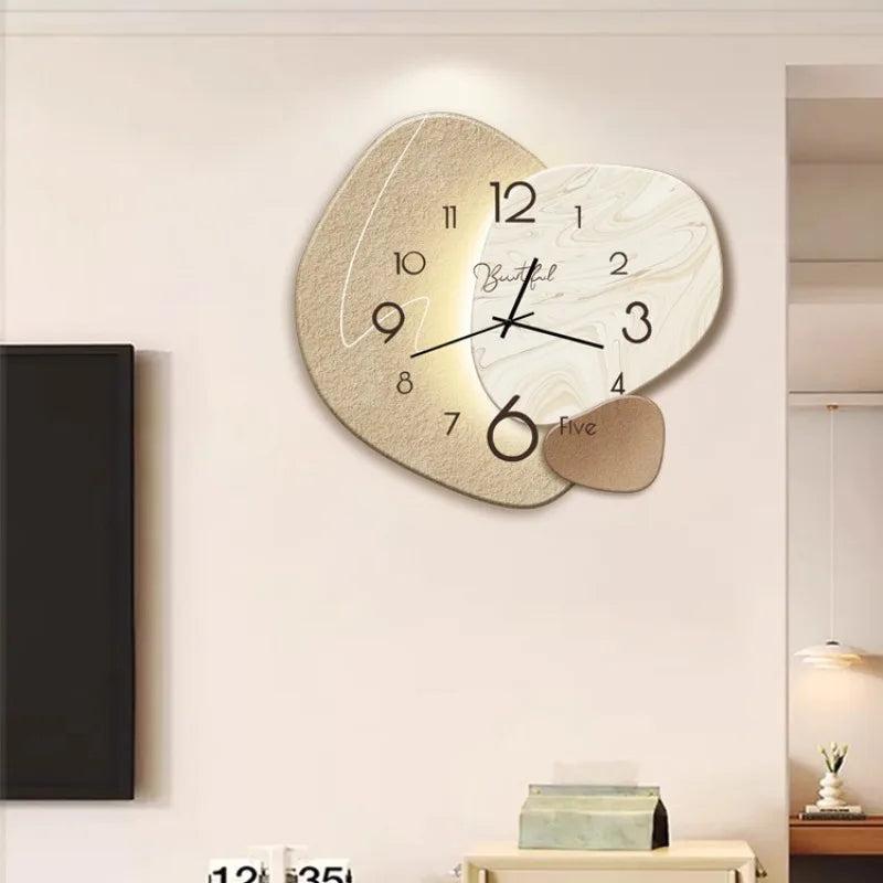 LumiStyle moderne dekorativ veggklokke – perfekt for elegante rom