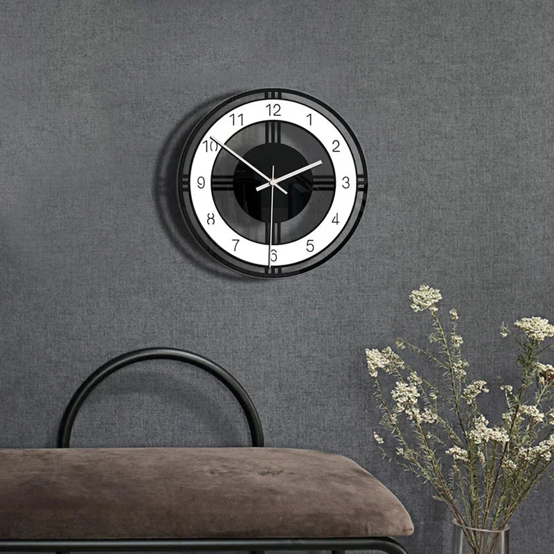 Monochrome Harmony – Moderne minimalistisk veggklokke