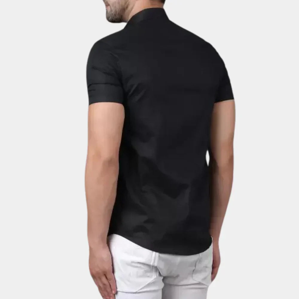Nohr – Slim Fit kortermet skjorte med knappelukking og strukturert krage