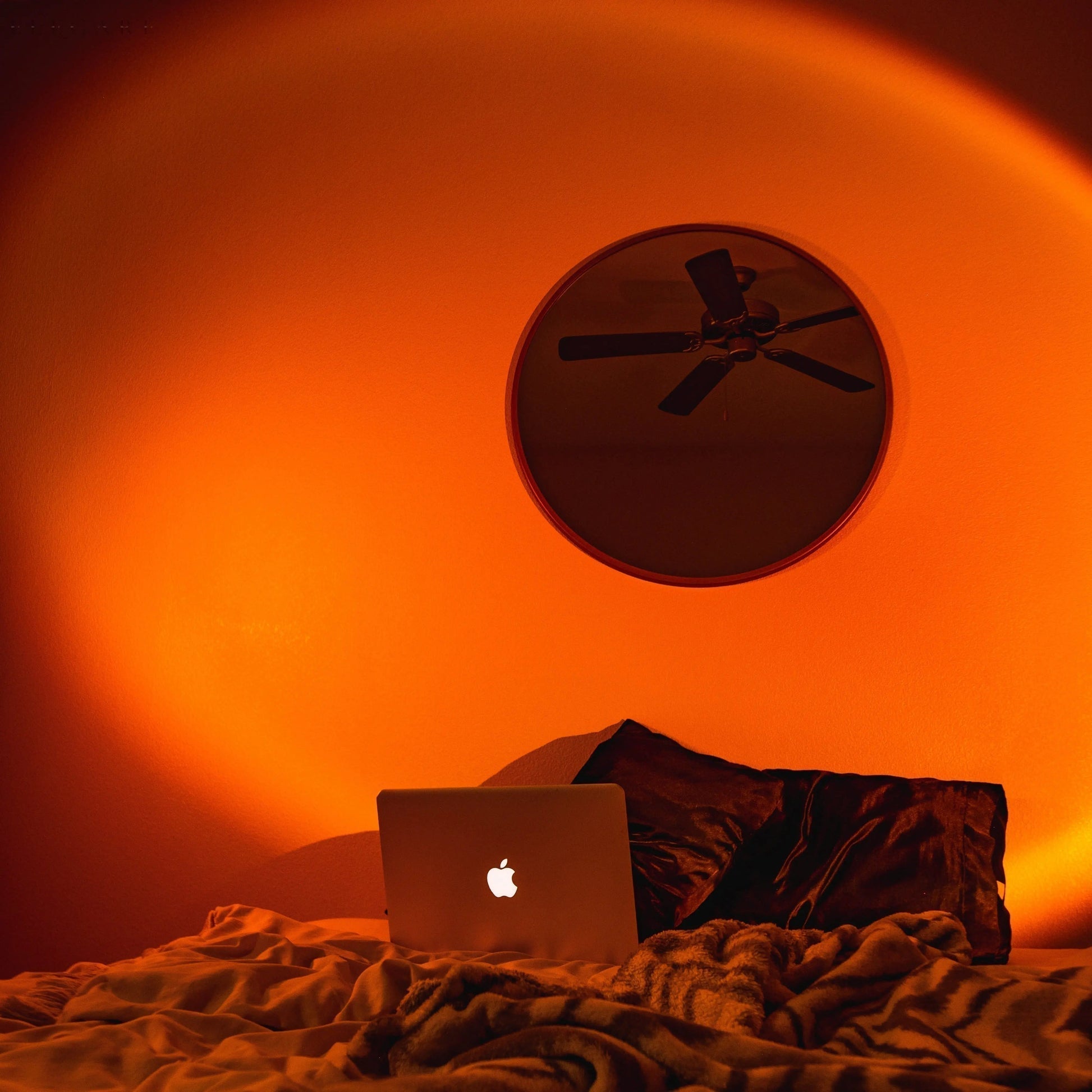 SunRay - LED-projeksjonslampe