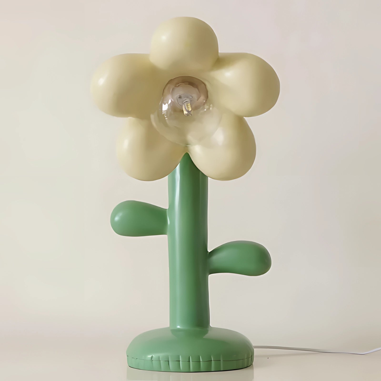 LunaBloom bordlampe - elegant blomsterdesign for en koselig stemning