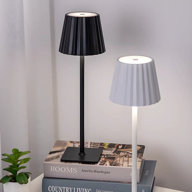 LumiGlow trådløse bordlampe - elegant design med berøringsdemping