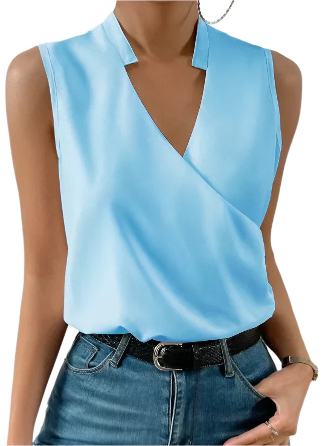 Janine - Ermeløs slankende og elegant bluse med V-hals