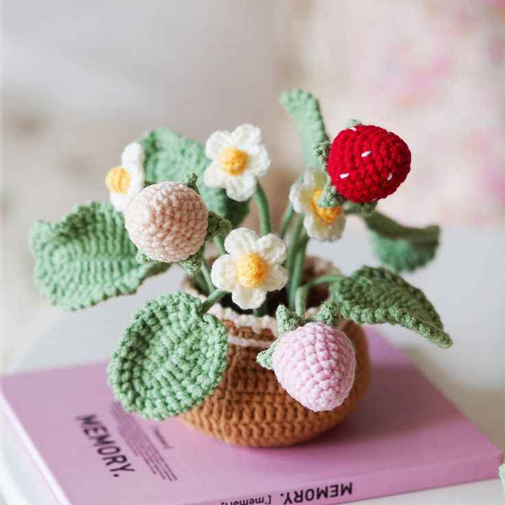 BloomCraft - Dekorativ blomstervase for hjemmets eleganse