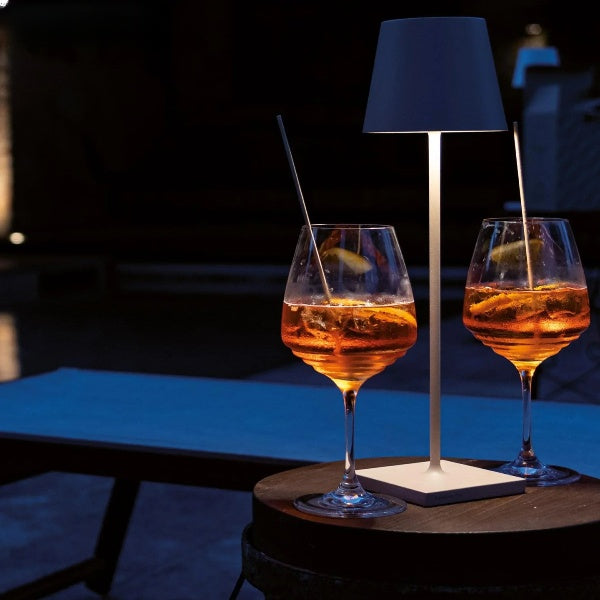 En elegant LED bordlampe