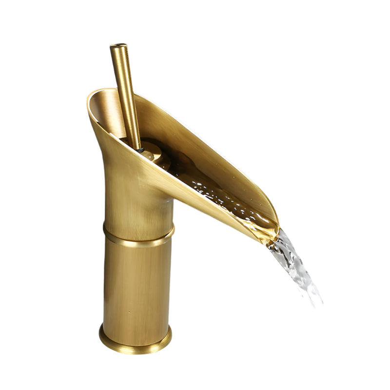 AquaCascade – Vannfallskran for servant