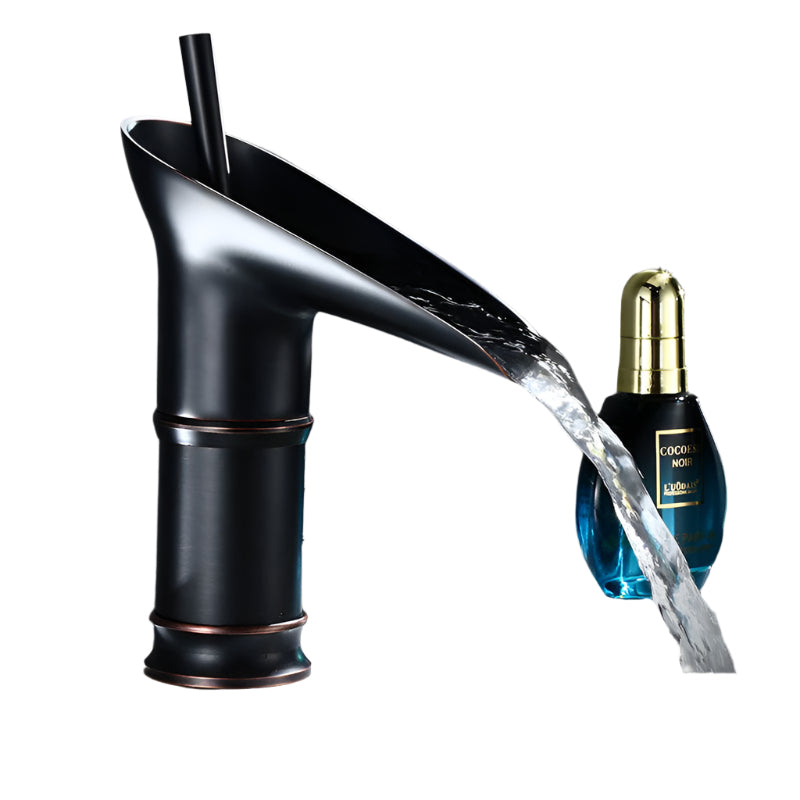 AquaCascade – Vannfallskran for servant