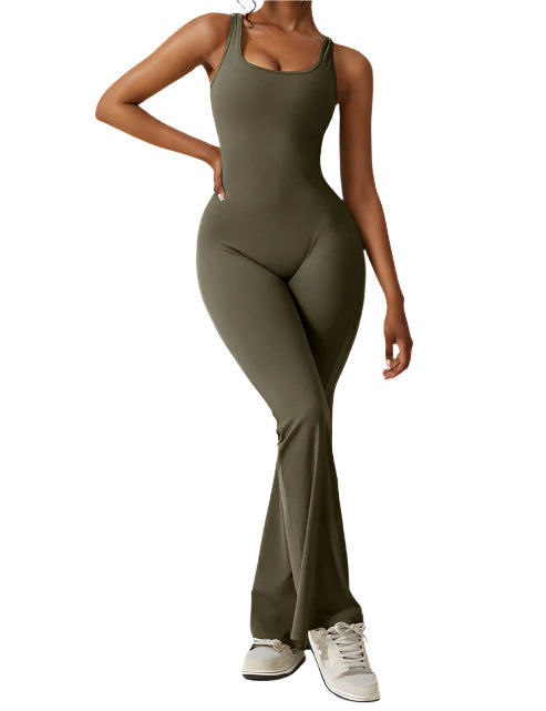 Mireille - Utsvingt jumpsuit med V-rygg
