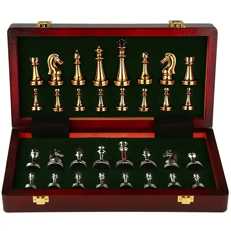 Regal Chess Set – Eksklusivt sammenleggbart sjakksett i tre med metallstykker