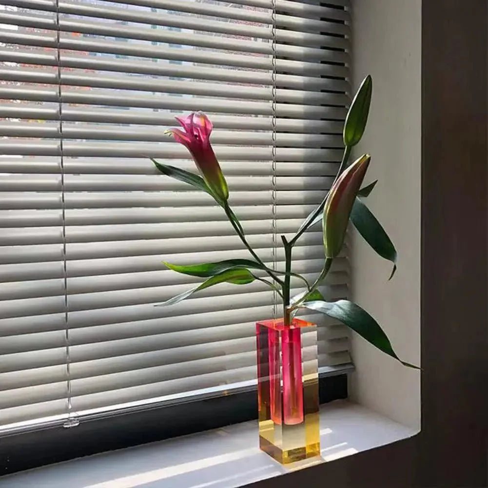 LumiBloom - blomstervase i krystall med gradient