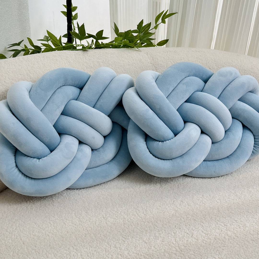 CozyPlush sett med 2 plysj pynteputer – myk eleganse for hjemmet ditt