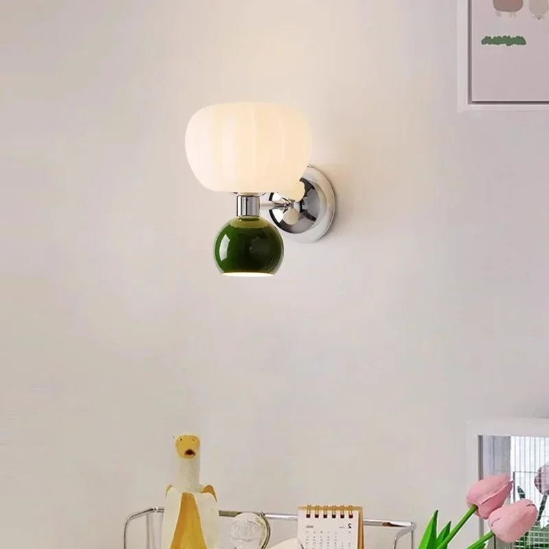 Myk LED V-vegglampe