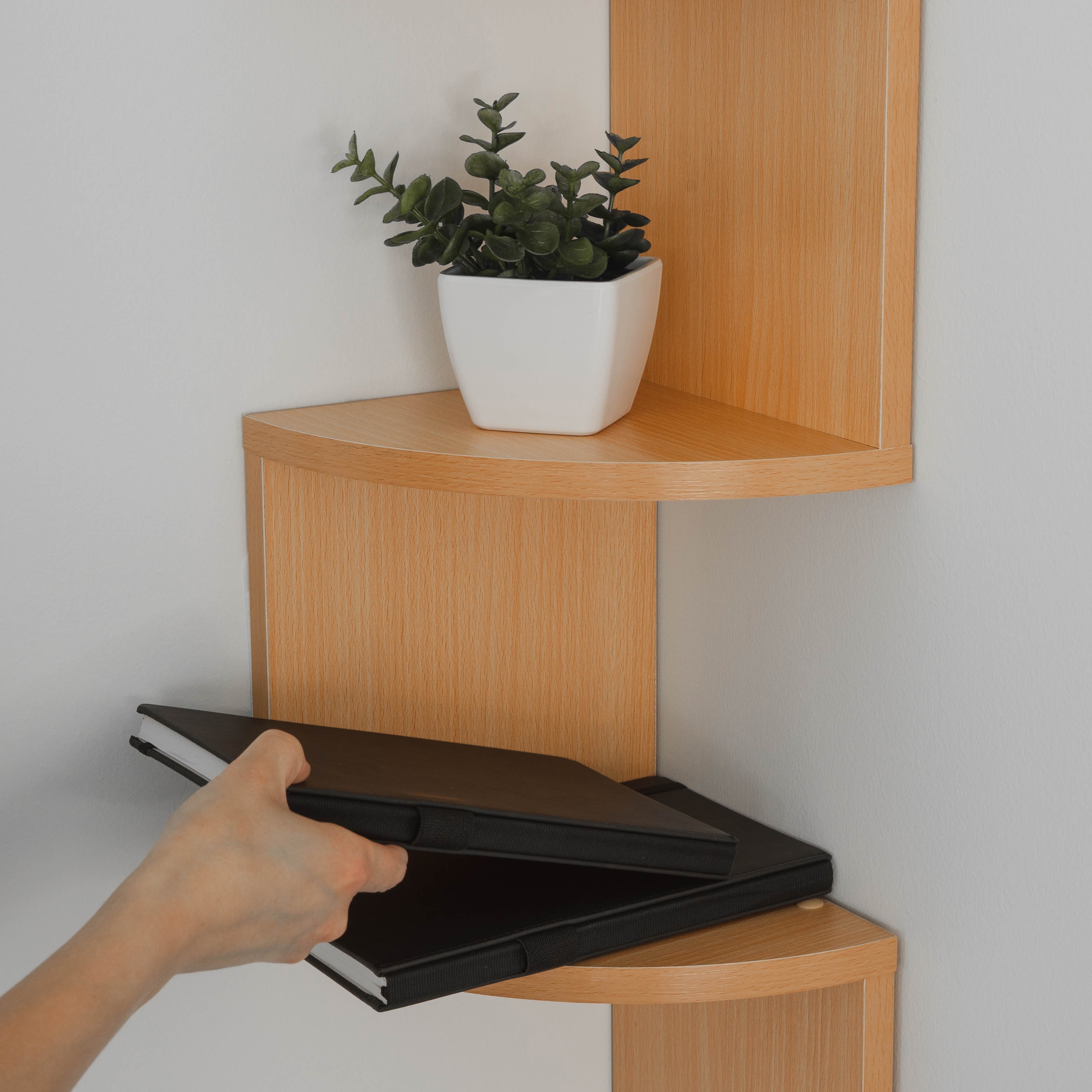 CornerWall - Vegghylle Maksimer plassen med stil