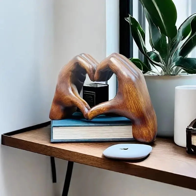 HeartGlow dekorativ hjertefigur - elegant design med polert overflate
