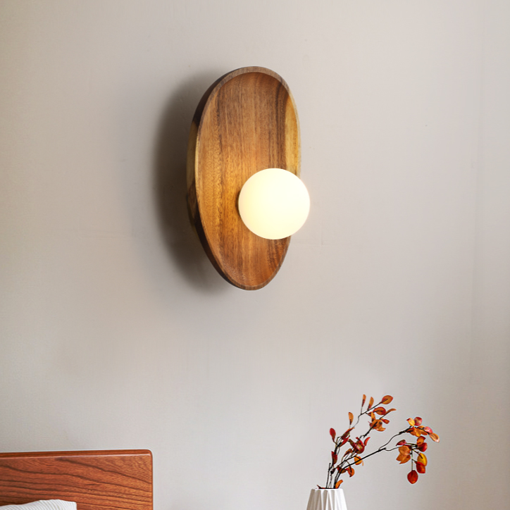 LumiWood moderne vegglampe i tre – naturlig eleganse og varm atmosfære