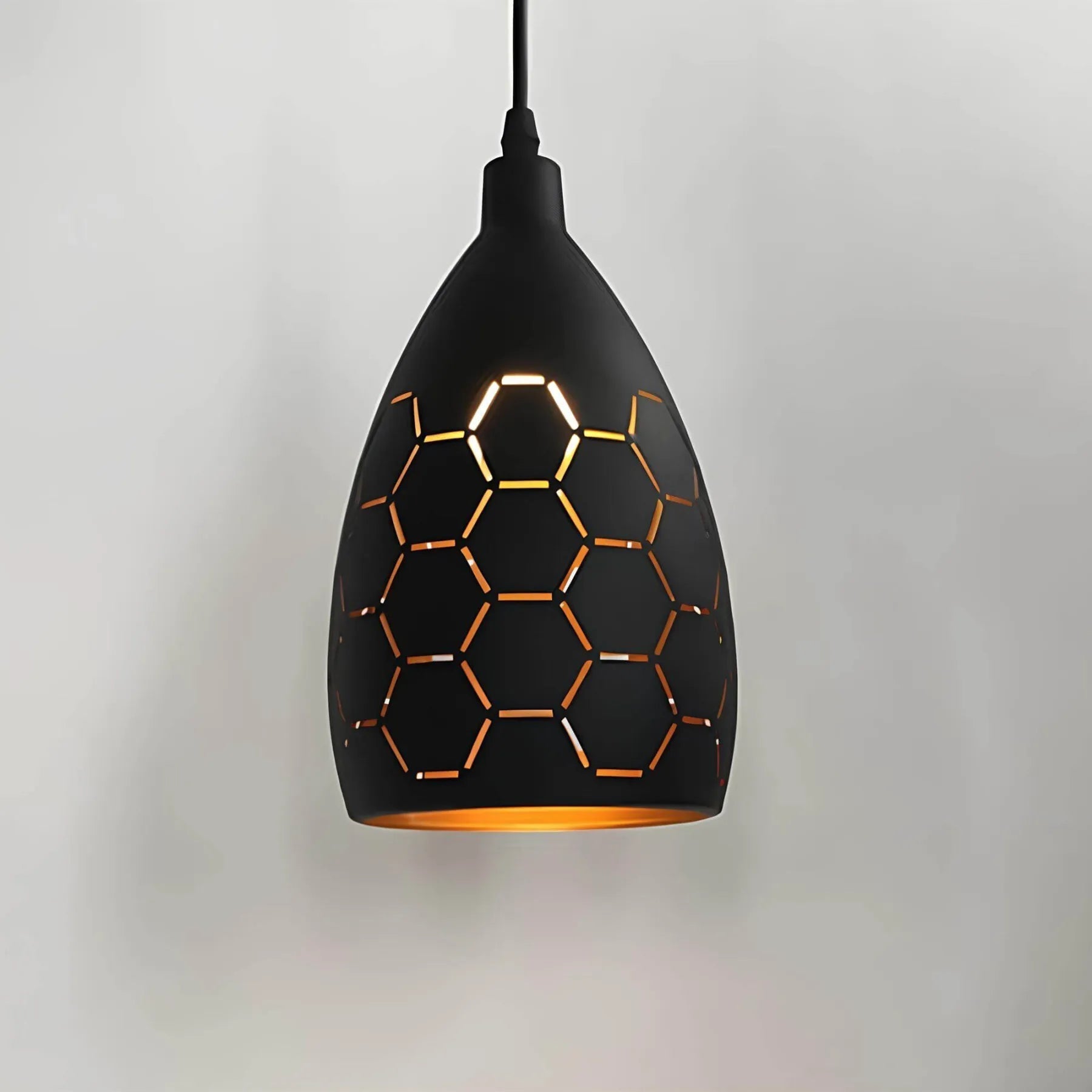 StålLume industriell taklampe – rå eleganse for moderne interiør