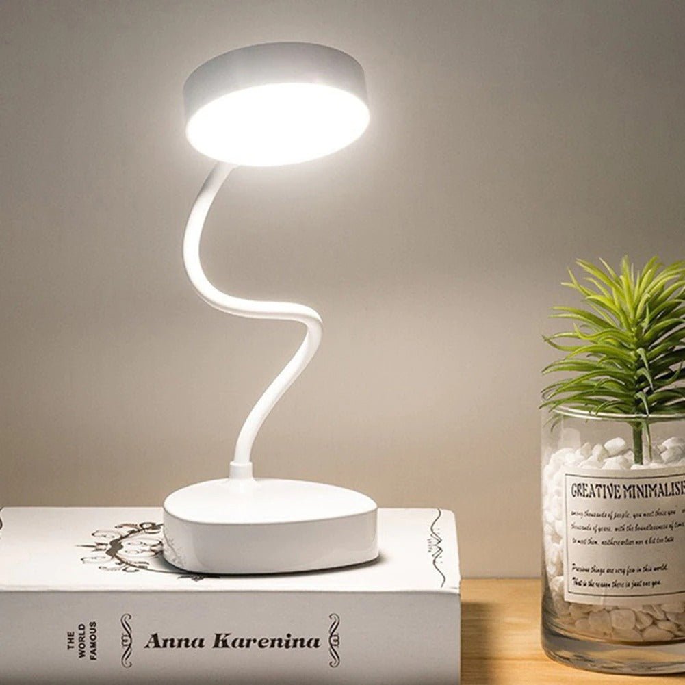 LumiFlex justerbar LED-bordlampe – perfekt balanse mellom stil og funksjonalitet