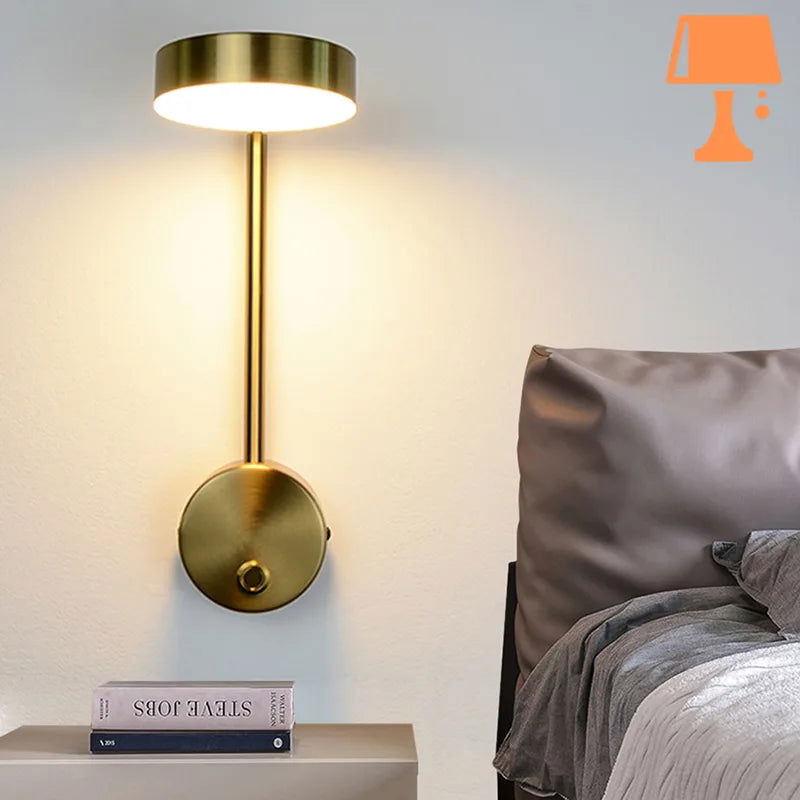 LumaFlex Gold LED-vegglampe - elegant design med 360° roterbart hode