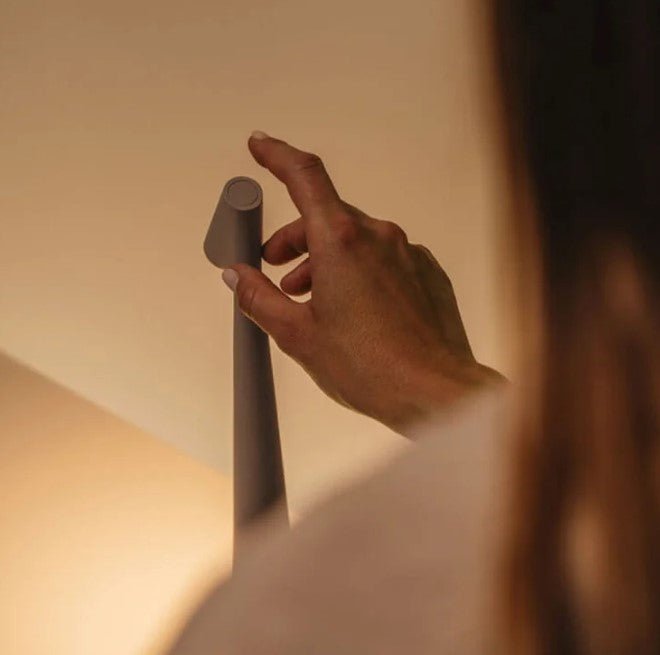Lysende bærbar bordlampe