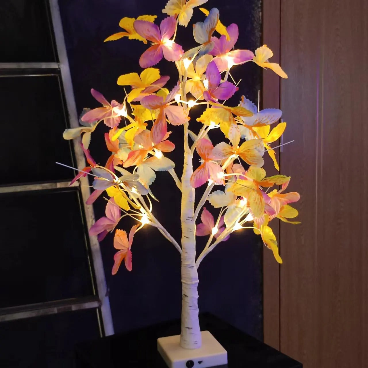 GlowTree - Dekorativ LED-lampe i tre