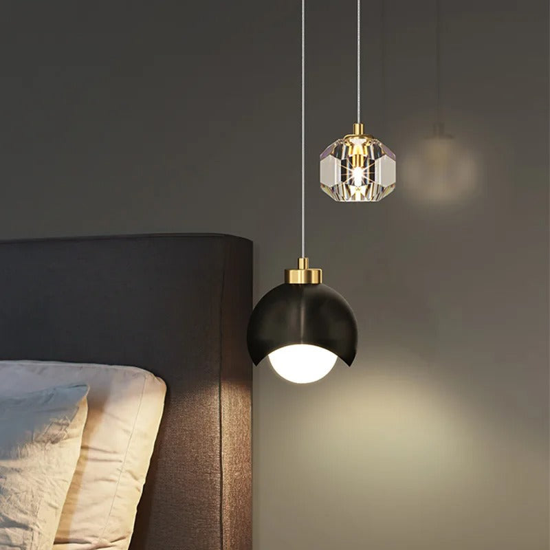 KrystaLume Elegant LED-pendel i krystall - sofistikert glød og tidløs eleganse
